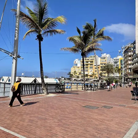 Apartment Homeforguest Listen To The Waves By Las Canteras Las Palmas de Gran Canaria