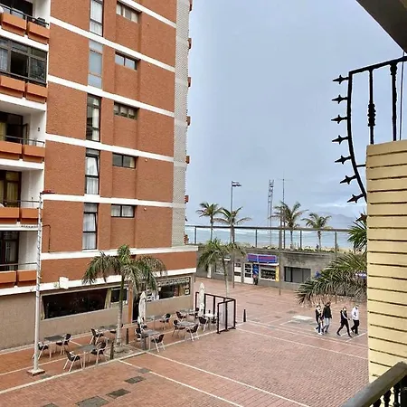 Homeforguest Listen To The Waves By Las Canteras Las Palmas de Gran Canaria